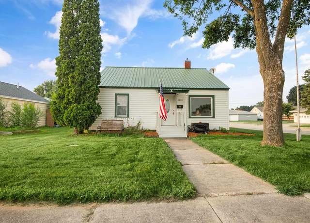 Property at 2200 15th Ave, Menomonie, MI 49858, 2 beds, 1 bath
