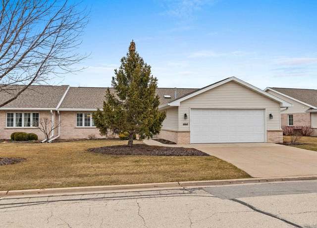 Property at 1668 Twin Lakes Cir, Green Bay, WI 54311, 2 beds, 2.5 baths