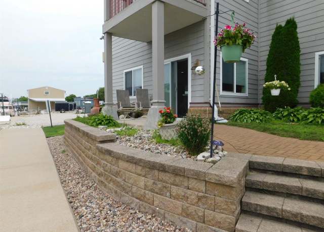 Property at 20 Shanty Rd #104, Algoma, WI 54201, 1 bed, 1 bath