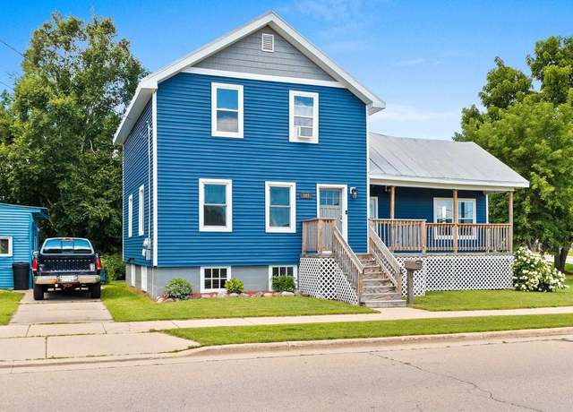 Property at 107 Park Ave, Oconto, WI 54153, 4 beds, 2 baths