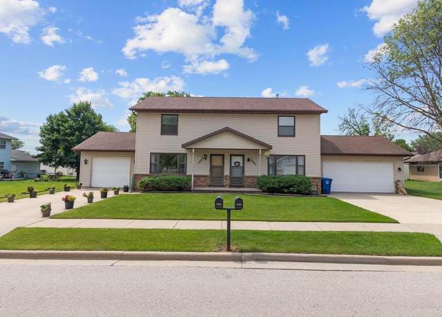 Property at 1007 E Elm Dr, Little Chute, WI 54140, 4 beds, 2.5 baths