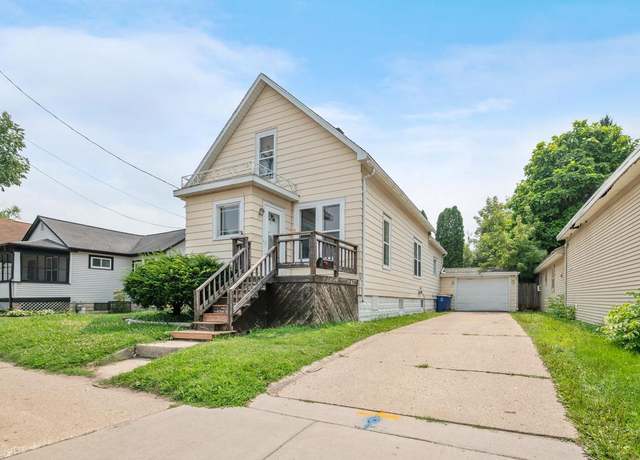 Property at 867 Shawano Ave, Green Bay, WI 54303, 3 beds, 1 bath