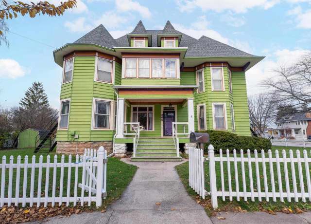 Property at 360 1st St, Menasha, WI 54952, 8 beds, 5 baths