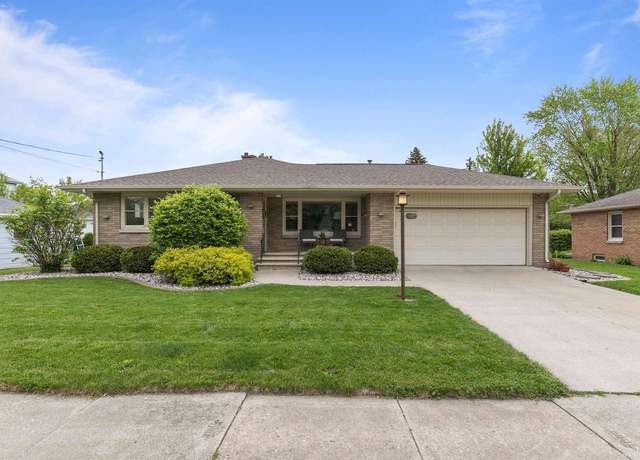 Property at 751 Warsaw St, Menasha, WI 54952, 2 beds, 1 bath