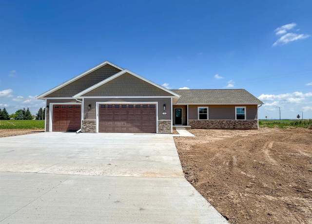 Property at 1100 Bonette Ln, Chilton, WI 53014, 4 beds, 3 baths