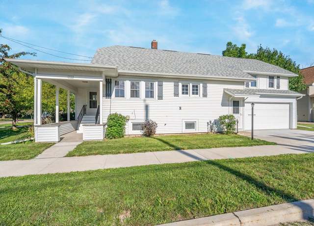 Property at 1524 Wisconsin St, Oshkosh, WI 54901, 2 beds, 1 bath