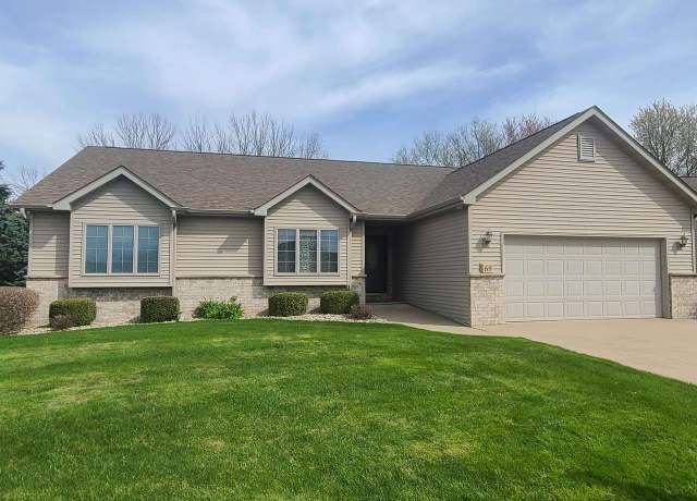 Property at 69 Penbrook Cir, Appleton, WI 54913, 2 beds, 3.5 baths
