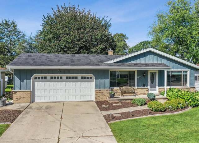 Property at 951 Coppens Rd, Green Bay, WI 54303, 3 beds, 2 baths