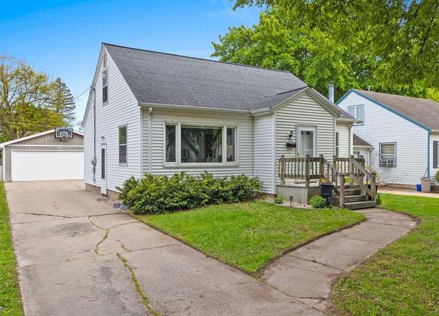 Property at 1112 Wilson Ave, Green Bay, WI 54303, 3 beds, 1.5 baths