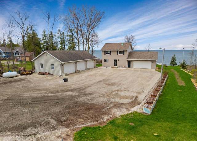 Property at 2279 County Hwy N, Brussels, WI 54204, 3 beds, 2.5 baths