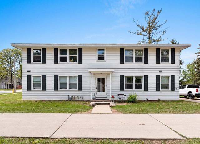 Property at 1114 Western Ave, Green Bay, WI 54303, 8 beds, 4 baths