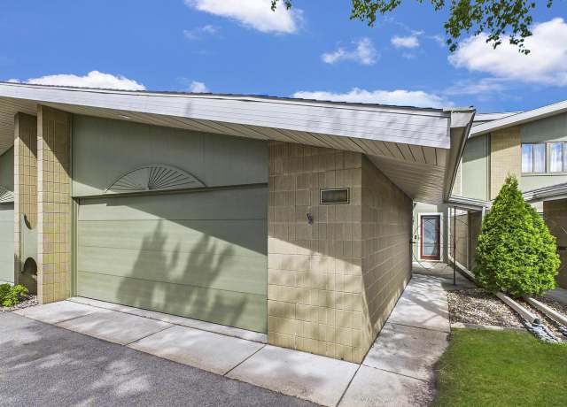 Property at 1225 W Nicolet Cercle, Appleton, WI 54914, 3 beds, 2.5 baths