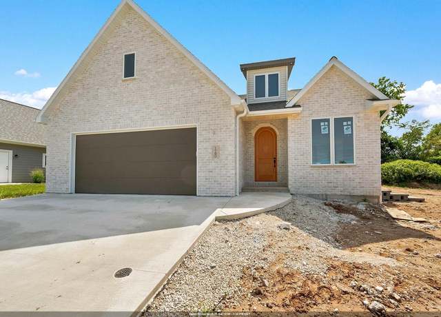 Property at 1780 Bobby Jones Dr, De Pere, WI 54115, 2 beds, 3 baths