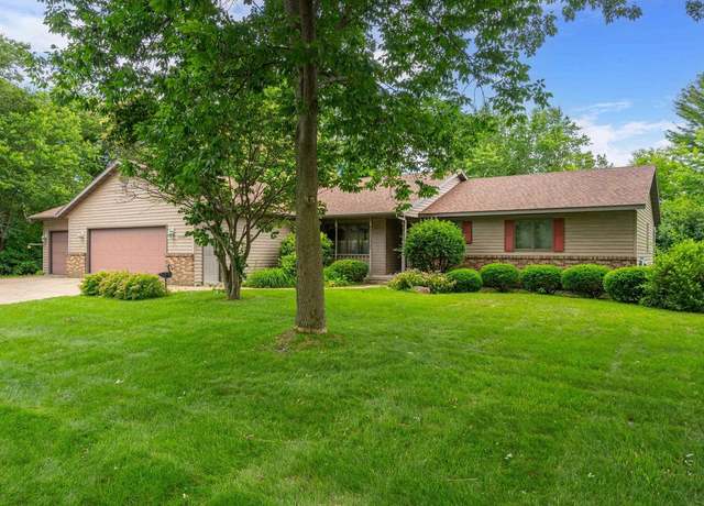 Property at 1940 Daly Ave, Wisconsin Rapids, WI 54494, 3 beds, 2.5 baths
