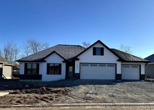 Property at 1432 Crossroads Dr, De Pere, WI 54115, 4 beds, 3.5 baths