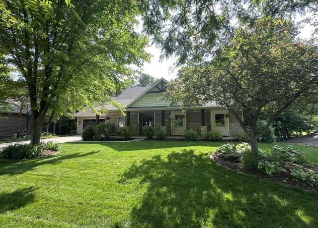 Property at 778 Terra Cotta Dr, Neenah, WI 54956, 5 beds, 4 baths