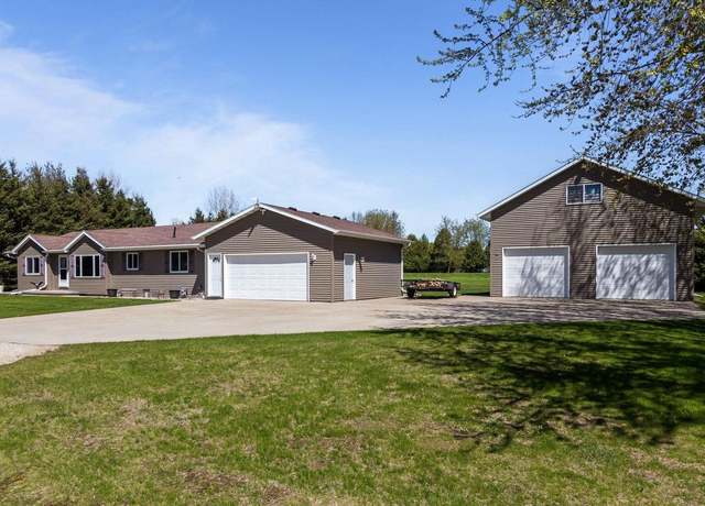 Property at 8884 N Pioneer Rd, Larsen, WI 54947, 3 beds, 2 baths