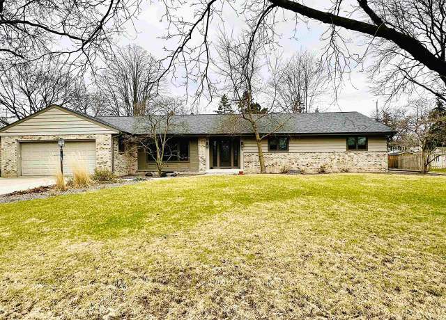 Property at 40 Elm Acres Dr, Fond Du Lac, WI 54935, 4 beds, 3.5 baths