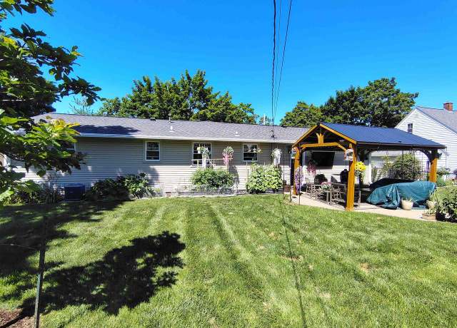 Property at 1193 Dousman St, Green Bay, WI 54303, 3 beds, 2 baths
