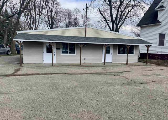 Property at 258 Ripon Rd, Berlin, WI 54923, 3 beds, 1 bath