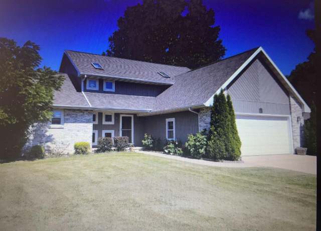 Property at 1080 Laager Ln, Oshkosh, WI 54902, 3 beds, 2.5 baths