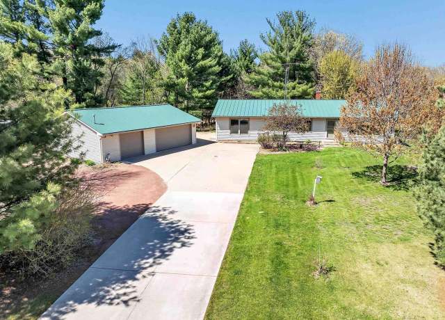 Property at E2190 Parfreyville Rd, Waupaca, WI 54981, 2 beds, 2 baths