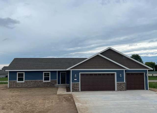 Property at 1136 Bonette Ln, Chilton, WI 53014, 4 beds, 3 baths
