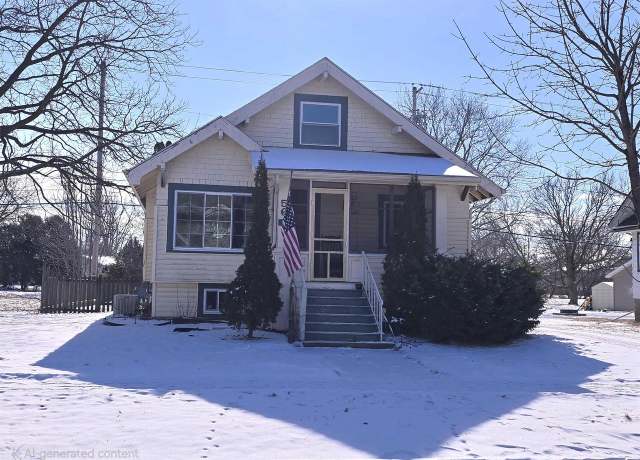 Property at 56 15th St, Fond Du Lac, WI 54935, 3 beds, 2 baths