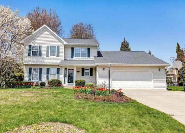 Property at 2880 Newcastle Ave, Green Bay, WI 54313, 3 beds, 2.5 baths