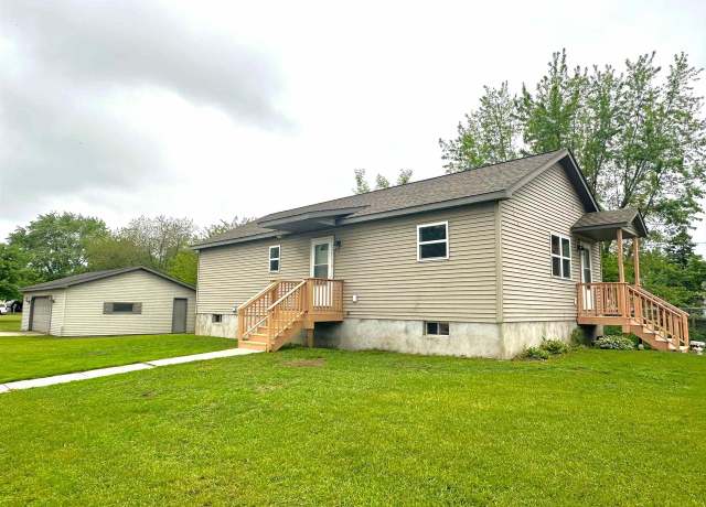 Property at 350 Alimeda St, Marinette, WI 54143, 3 beds, 1 bath