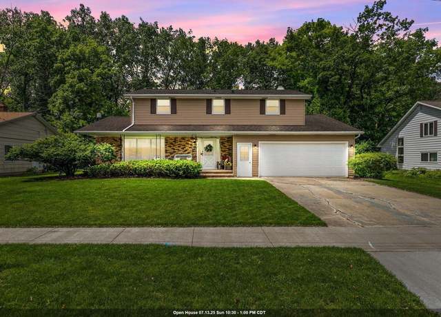 Property at 58 Crestview Dr, Appleton, WI 54915, 4 beds, 2.5 baths