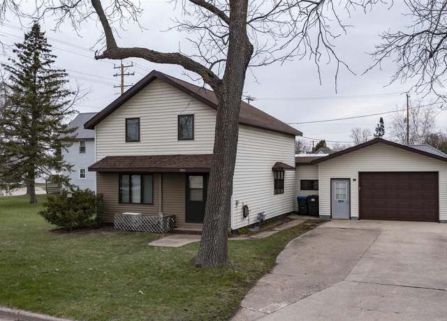 Property at 204 E Wisconsin St, Weyauwega, WI 54983, 3 beds, 1 bath