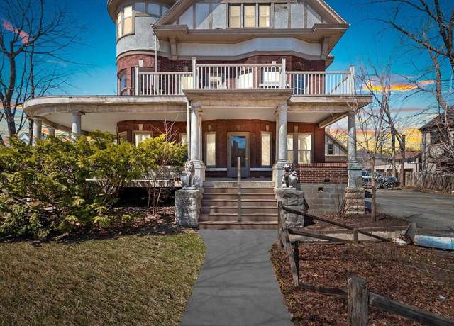 Property at 303 N Ashland Ave, Green Bay, WI 54303