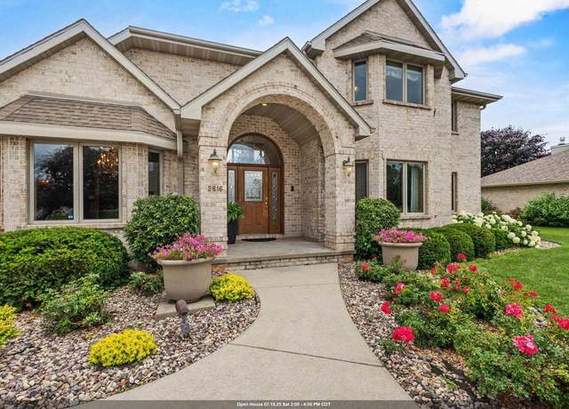 Property at 2516 Van Rite Ct, Green Bay, WI 54301, 4 beds, 4 baths