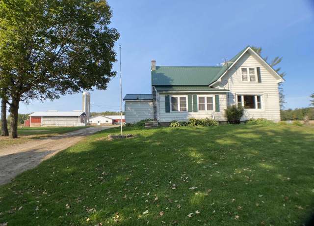 Property at N5465 Green Valley Rd, Krakow, WI 54137, 3 beds, 1 bath