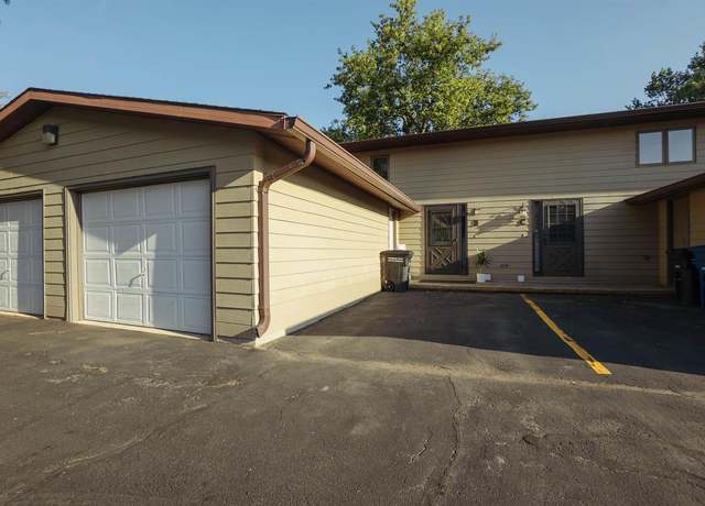 Property at 1535 Witzel Ave Unit B, Oshkosh, WI 54902, 2 beds, 1 bath