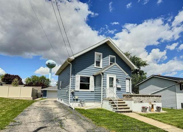 Property at 410 Pierce Ave, Little Chute, WI 54140, 3 beds, 1.5 baths