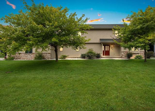 Property at 1657 Hickory Hollow Ln, Menasha, WI 54952, 3 beds, 2.5 baths
