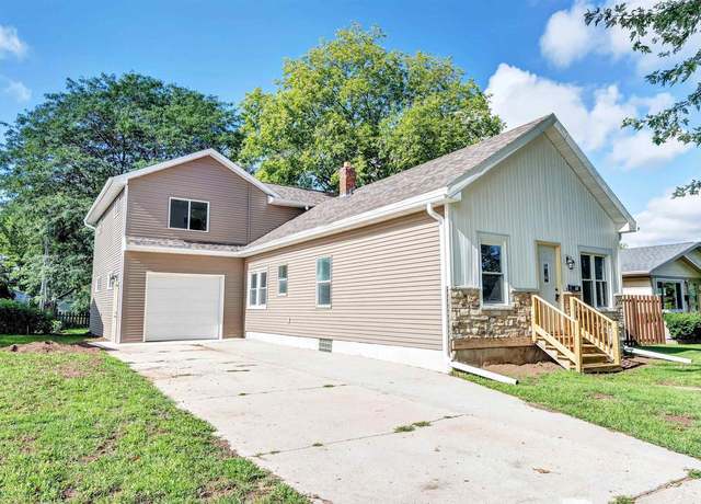 Property at 721 Cedar St, De Pere, WI 54115, 3 beds, 2.5 baths