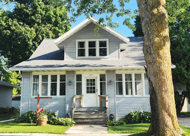 Property at 1814 Illinois Ave, New Holstein, WI 53061, 4 beds, 2 baths