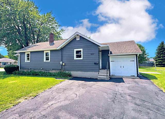 Property at 985 Higgins Ave, Neenah, WI 54956, 2 beds, 1 bath