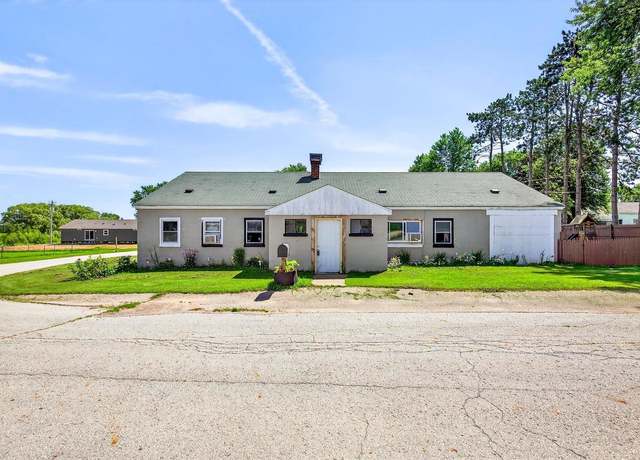 Property at 109 Park St, Bear Creek, WI 54922, 3 beds, 1 bath