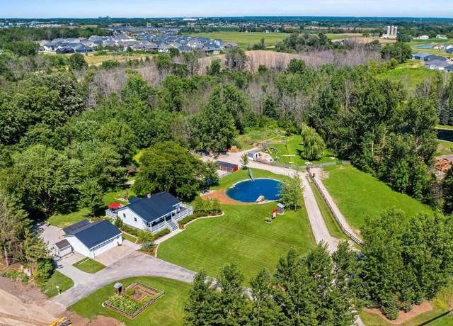 Property at 2494 Scheuring Rd, De Pere, WI 54115, 3 beds, 2 baths