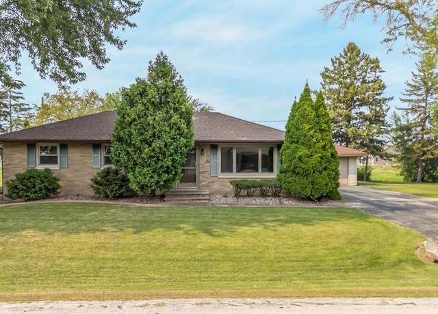 Property at 304 Maple Dr, Appleton, WI 54913, 3 beds, 1 bath