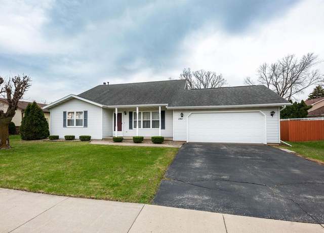 Property at 1161 W 18th Ave, Oshkosh, WI 54902, 3 beds, 2 baths