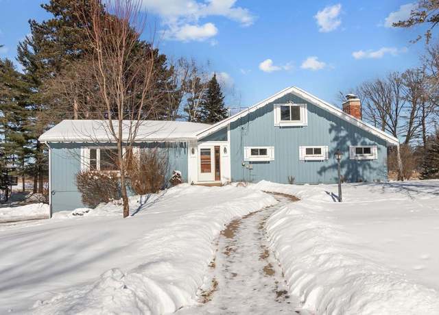 Property at 300 Golf Dr, Iola, WI 54945, 3 beds, 3 baths