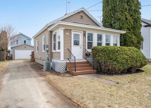 Property at 1418 Jefferson St, Oshkosh, WI 54901, 2 beds, 1 bath