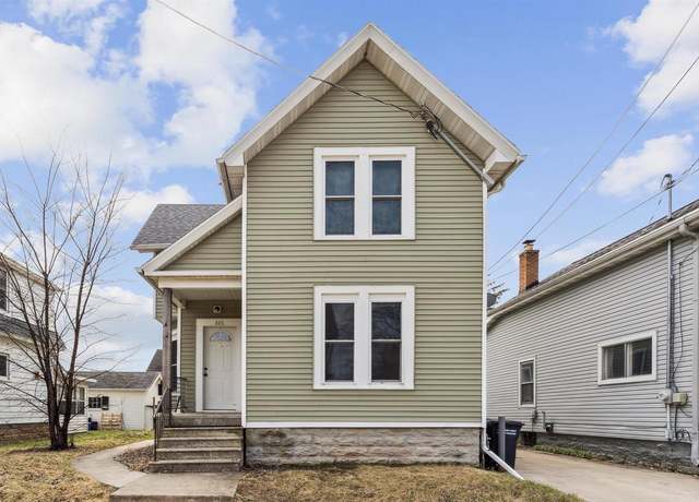Property at 821 E Parkway Ave, Oshkosh, WI 54901, 4 beds, 2 baths