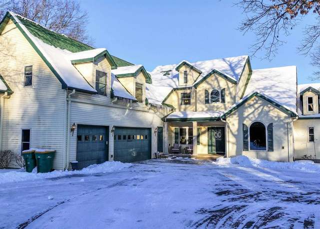 Property at N1042 Chalet Dr, Waupaca, WI 54981, 5 beds, 5 baths