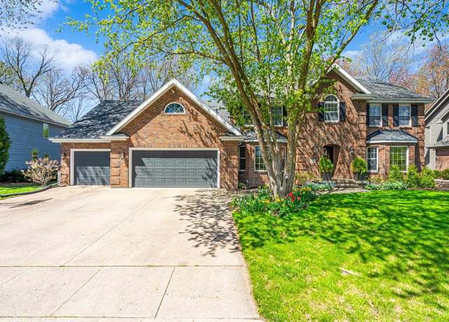 Property at 918 E Kramer Ln, Appleton, WI 54915, 4 beds, 3.5 baths